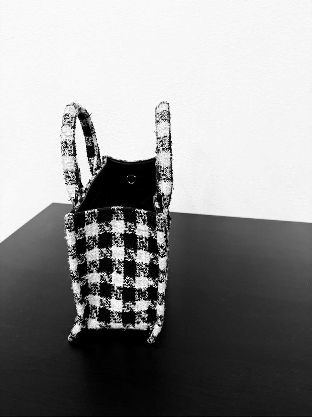 UNIQUE Sandro Paris black & white tweed fabric tote - Adorable! FREE SHIPPING - Picture 3 of 8